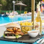 Els Llorers Apartahotel 4*