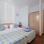 Els Llorers Apartahotel 4*