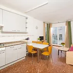 Els Llorers Apartahotel 4*