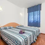 Els Llorers Apartahotel