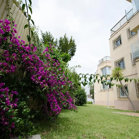 Apartahotel Els Llorers 4*