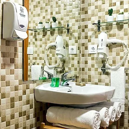 Els Llorers Apartahotel